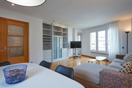 Apartamento de alquiler temporal en Sarrià-Sant Gervasi con 3 habitaciones dobles