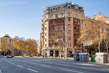 Pis en Lloguer turístic a Barcelona Av. Diagonal - Sardenya