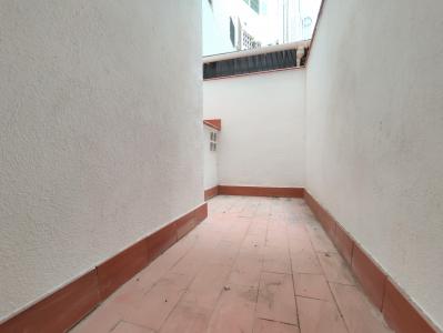 Piso reformado con 2 habitaciones