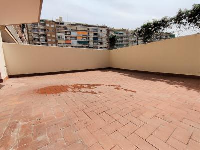 Piso reformado con 2 habitaciones