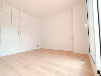 Piso reformado con 2 habitaciones