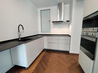 Piso de obra nueva en el centro de Barcelona para alquiler 