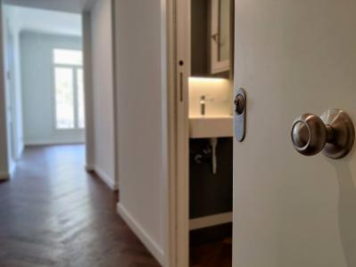 Piso de obra nueva en el centro de Barcelona para alquiler 