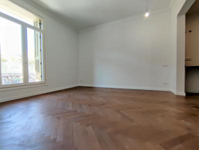 Piso de obra nueva en el centro de Barcelona para alquiler 