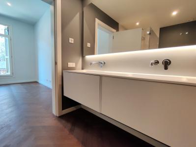 Piso de obra nueva en el centro de Barcelona para alquiler 