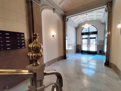 Piso de obra nueva en el centro de Barcelona para alquiler 