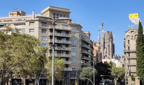 Piso de obra nueva en el centro de Barcelona para alquiler 