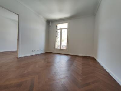 Piso de obra nueva en el centro de Barcelona para alquiler 