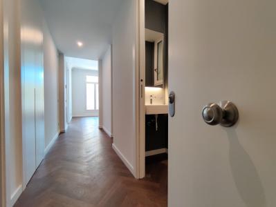 Piso de obra nueva en el centro de Barcelona para alquiler 