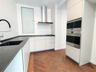 Piso de obra nueva en el centro de Barcelona para alquiler 