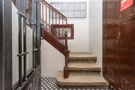 Pis en Lloguer a Barcelona Cometa - Carrer De La Ciutat (min. 6 Months)