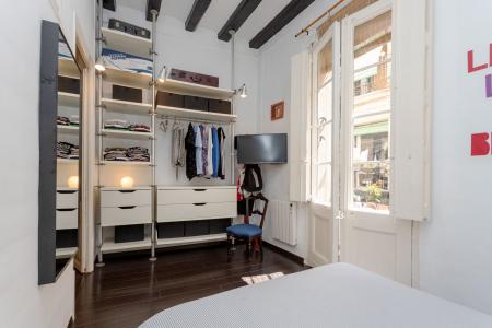 Pis en Lloguer a Barcelona Cometa - Carrer De La Ciutat (min. 6 Months)