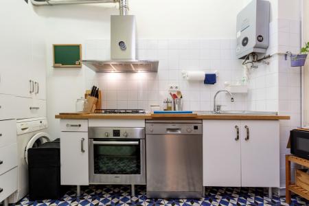 Pis en Lloguer a Barcelona Cometa - Carrer De La Ciutat (min. 6 Months)