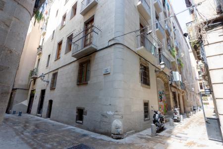 Pis en Lloguer a Barcelona Cometa - Carrer De La Ciutat (min. 6 Months)