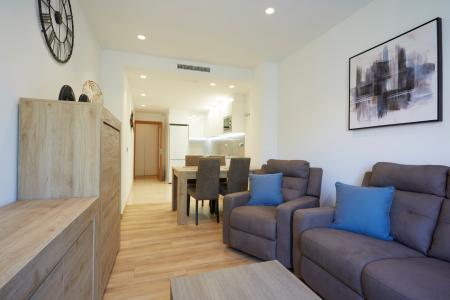 Apartamento de alquiler temporal con dos habitaciones y dos despachos en Eixample