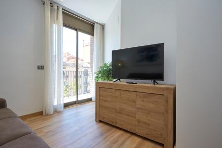 Apartamento de alquiler temporal en Eixample con dos habitaciones, despachos y balcón