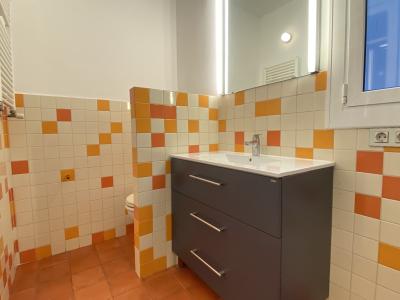 Piso totalmente exterior con 2 balcones