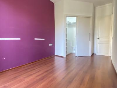 Piso totalmente exterior con 2 balcones