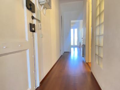 Piso totalmente exterior con 2 balcones