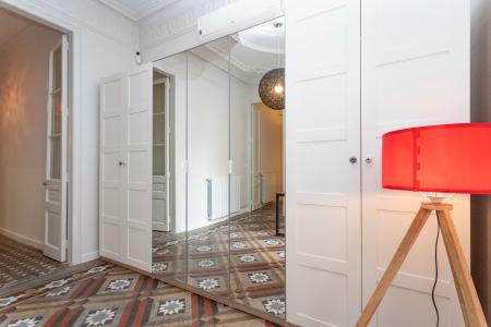 Appartamento in Affitto a Barcelona Bruc - Trafalgar