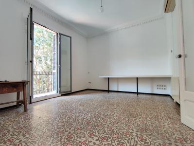 Piso con 2 habitaciones en alquiler