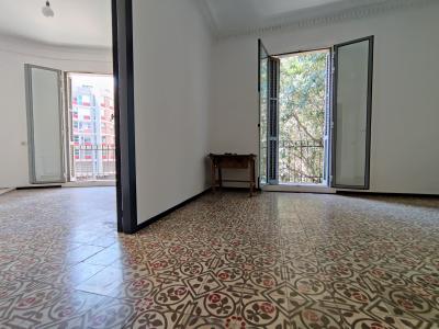 Piso con 2 habitaciones en alquiler