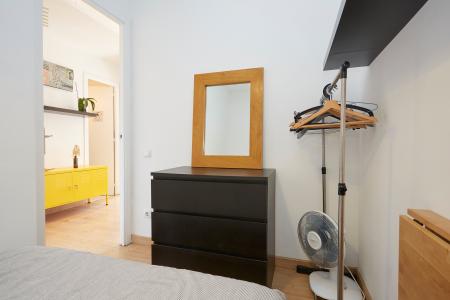 Apartamento en alquiler temporal en Ciutat Vella con 2 habitaciones y vestidor