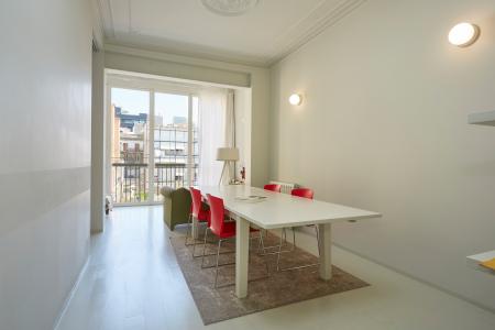 Квартира в аренду в Barcelona Pau Claris - Urquinaona