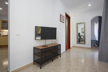 Apartamento de alquiler temporal con habitación doble y balcón