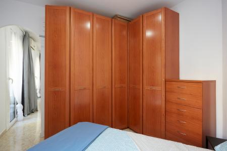 Apartamento de alquiler temporal con habitación doble y balcón