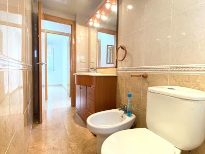 Apartment for Rent in Hospitalet Ciutat Comtal - Carrilet