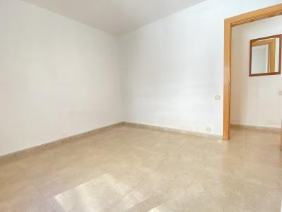 Apartment for Rent in Hospitalet Ciutat Comtal - Carrilet