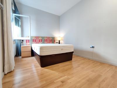 Ático luminoso con 1 habitación