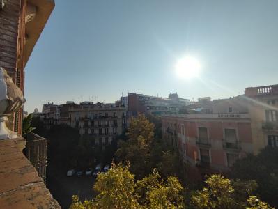 Luminoso ático en el Eixample