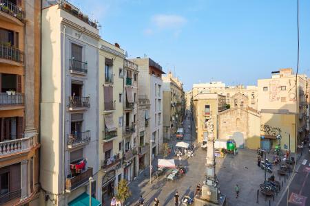 Apartment for Rent in Barcelona Botella - Plaça Del Pedró