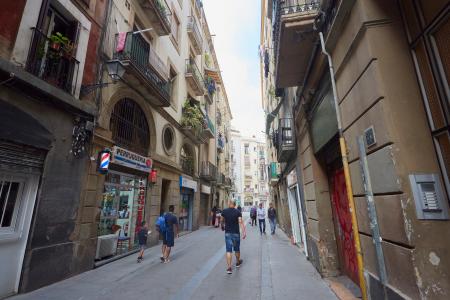 Apartment for Rent in Barcelona Botella - Plaça Del Pedró