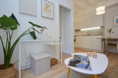 Apartment for Rent in Barcelona Botella - Plaça Del Pedró