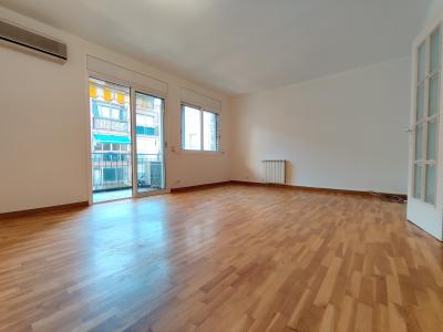 Bonito piso de alquiler en Gràcia