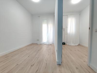 Estudio totalmente reformado en Ciutat Vella 