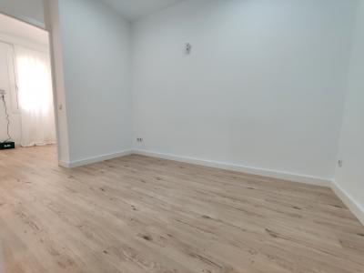 Estudio totalmente reformado en Ciutat Vella 