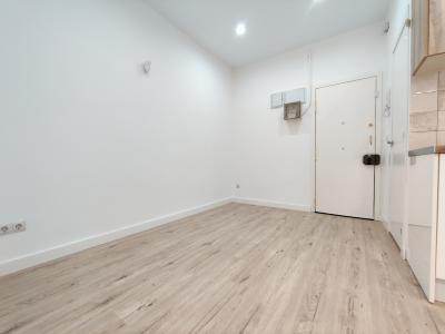 Estudio totalmente reformado en Ciutat Vella 