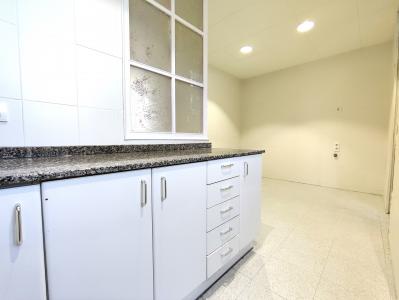 Inmueble amplio con 4 habitaciones