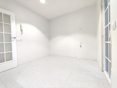 Inmueble amplio con 4 habitaciones