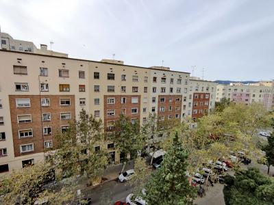 Appartement te huur in Barcelona Selva De Mar - Rambla De Guipuscoa