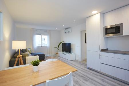 Vivienda con luz natural con 2 habitaciones dobles