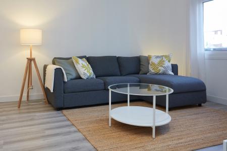 Vivienda con luz natural con 2 habitaciones dobles