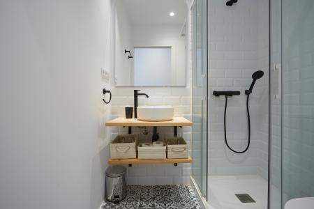 Appartamento in Affitto a Barcelona Ronda Sant Antoni - Mercat