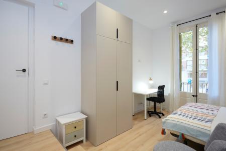 Appartamento in Affitto a Barcelona Ronda Sant Antoni - Mercat