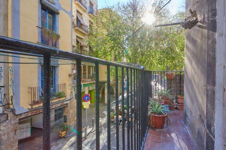 Pis en Lloguer a Barcelona Portal Nou - Born (min 6 Months)