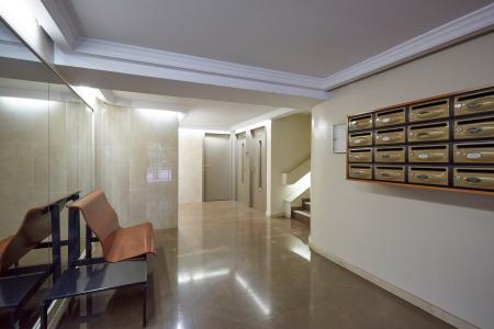 Apartamento en alquiler temporal con dos habitaciones y terraza en Eixample